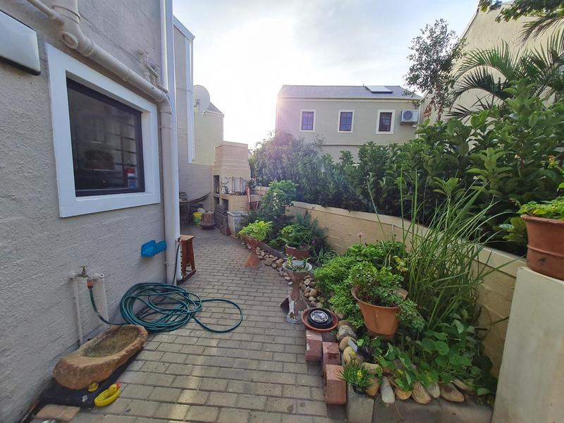 To Let 2 Bedroom Property for Rent in Heritage Park Western Cape